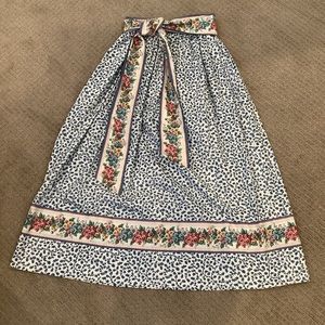 Vintage vera Bradley skirt with Tie